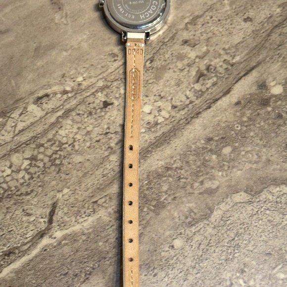 Coach Bridgit Wrist Watch Ivory White Leather Silver Stainless Steel Y2k 2000s - Picture 8 of 10